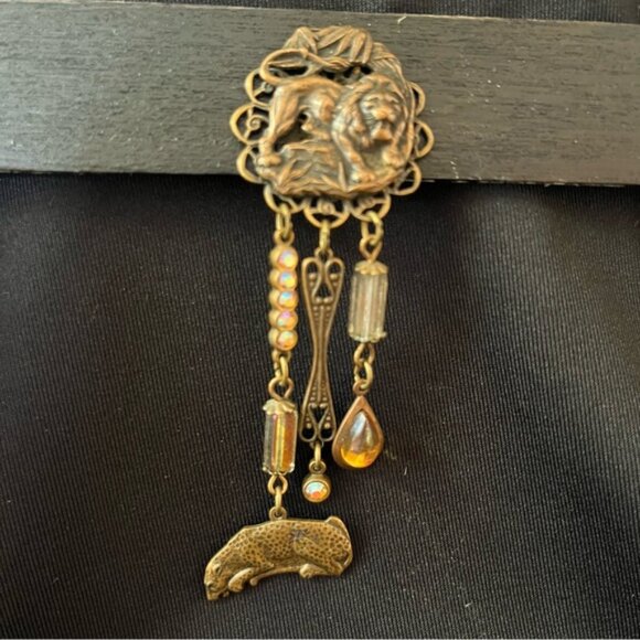 Vintage Banana Bob Bronze Lion/Iridescent/Yellow Stone Dangle Clip On Earrings - Picture 3 of 11